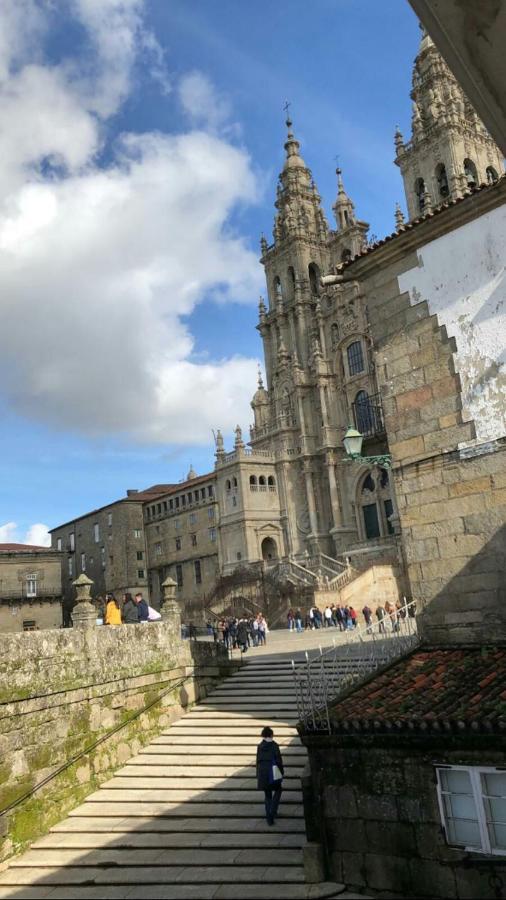 Apartamento Con Vistas A La Catedral Santiago de Compostela Luaran gambar